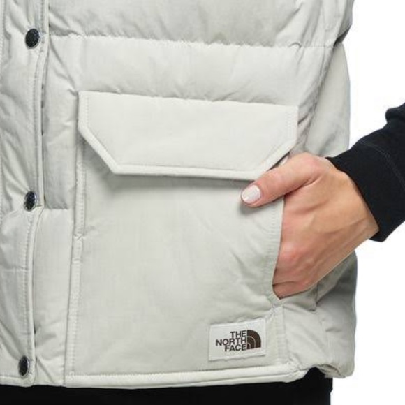 The North Face Down Sierra Vest In Dove Gray - Picture 8 of 8